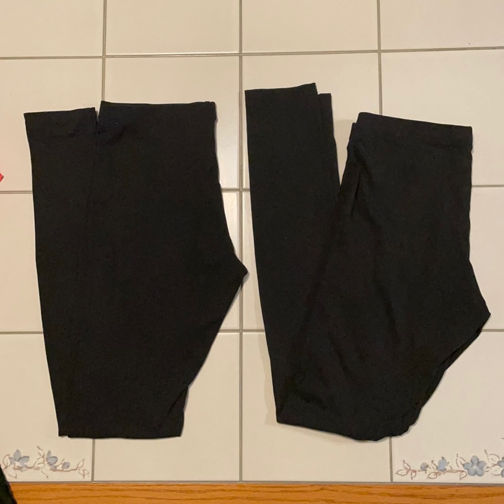 Matching basic black leggings